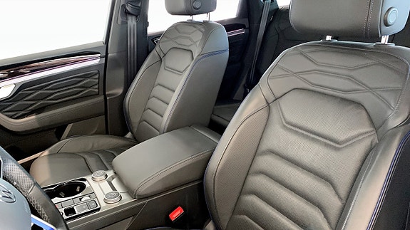 Volkswagen Touareg 8 of 17