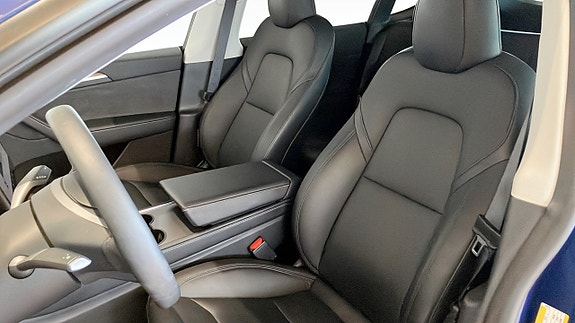 Tesla Model Y 8 of 20