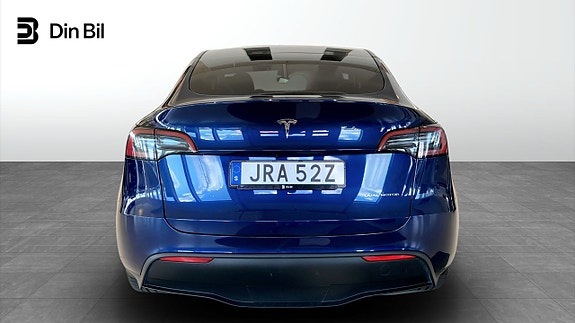 Tesla Model Y 5 of 20