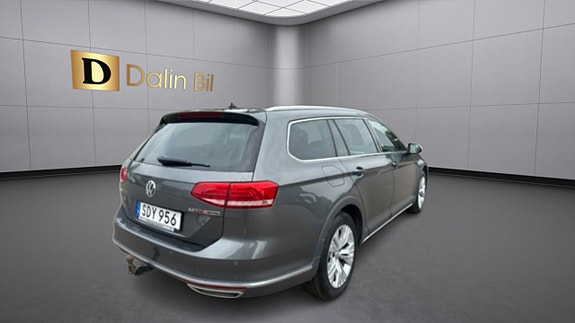 Volkswagen Passat Alltrack 6 of 14