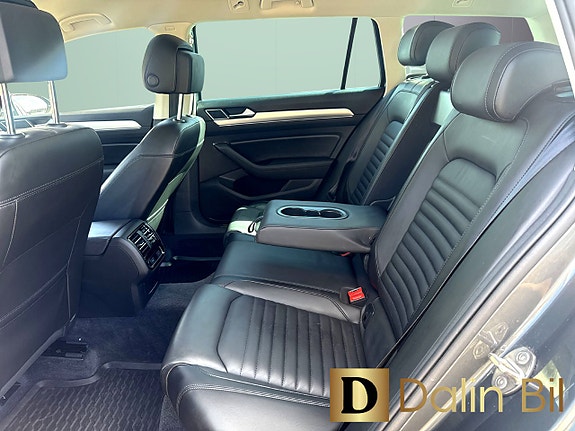 Volkswagen Passat Alltrack 13 of 14