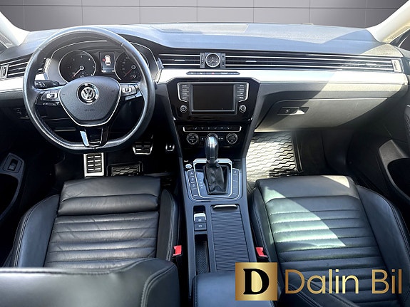 Volkswagen Passat Alltrack 12 of 14