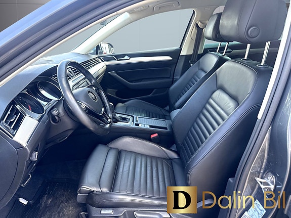 Volkswagen Passat Alltrack 11 of 14