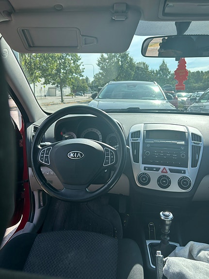 Kia Ceed 6 of 9
