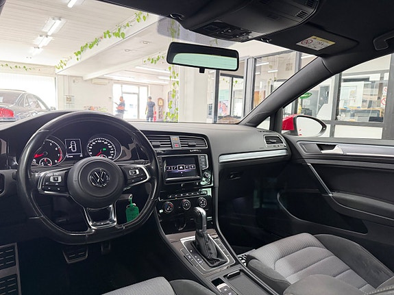 Volkswagen Golf I 21 of 28