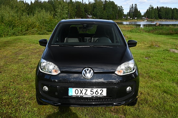 Volkswagen UP! 8 of 24