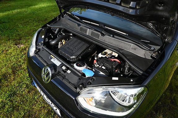Volkswagen UP! 24 of 24