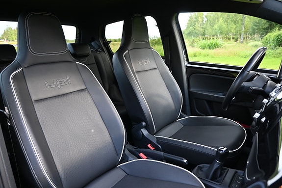 Volkswagen UP! 13 of 24