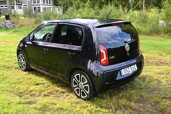 Volkswagen UP! 5 of 24