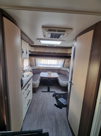 Hobby Prestige 650 KFU (Alde panna, AC, Golvvärme) 6 of 20