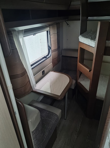 Hobby Prestige 650 KFU (Alde panna, AC, Golvvärme) 9 of 20