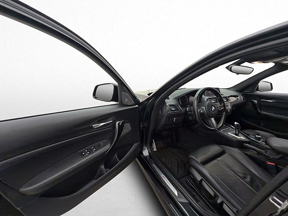 BMW 120 9 of 29