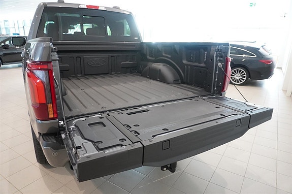 Ford F-150 5 of 11