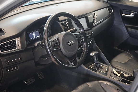 Kia Niro 2 of 12