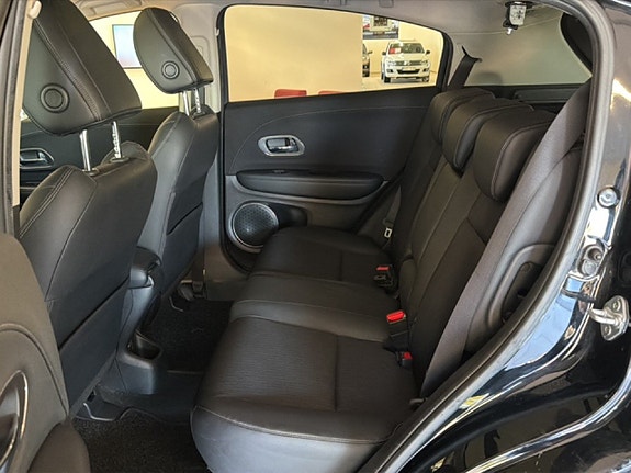Honda HR-V 9 of 19