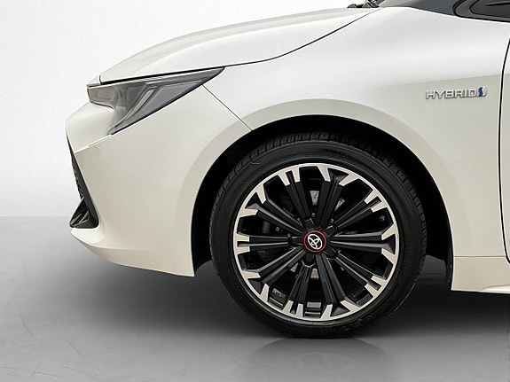 Toyota Corolla 24 of 28