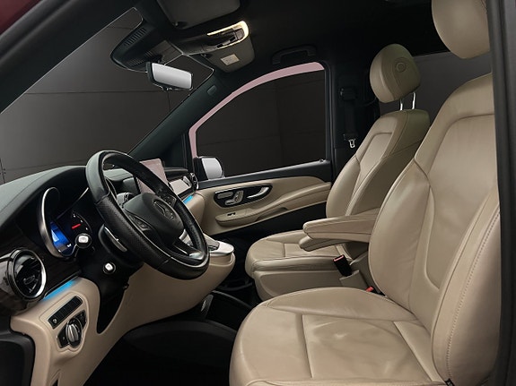 Mercedes-Benz V220 d 16 of 30
