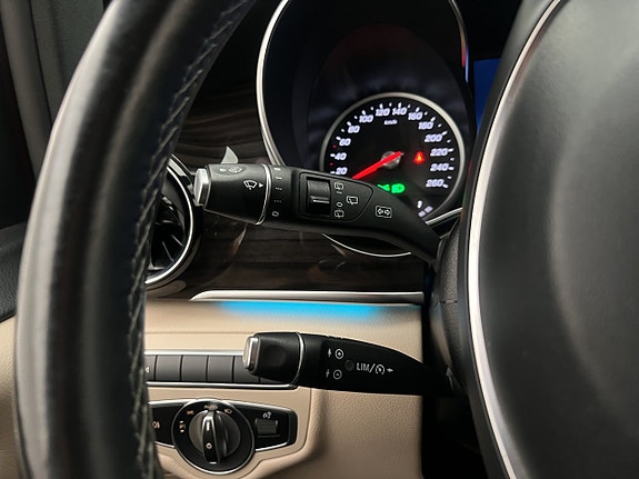 Mercedes-Benz V220 d 19 of 30