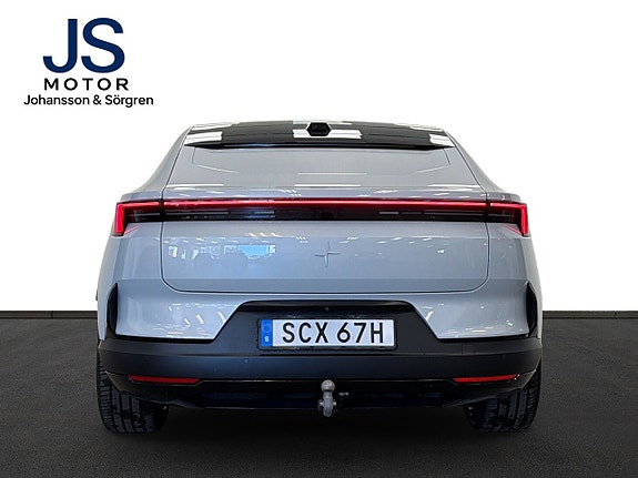 Polestar 4 6 of 30