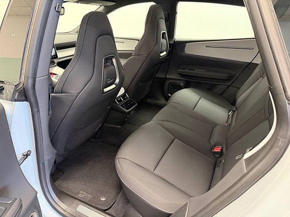 Polestar 4 25 of 30