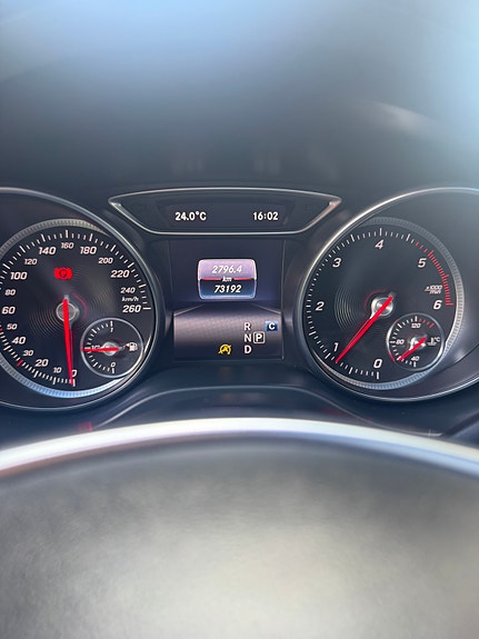 Mercedes-Benz CLA220 d 7 of 8