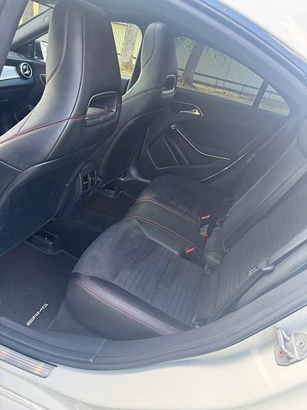 Mercedes-Benz CLA220 d 5 of 8