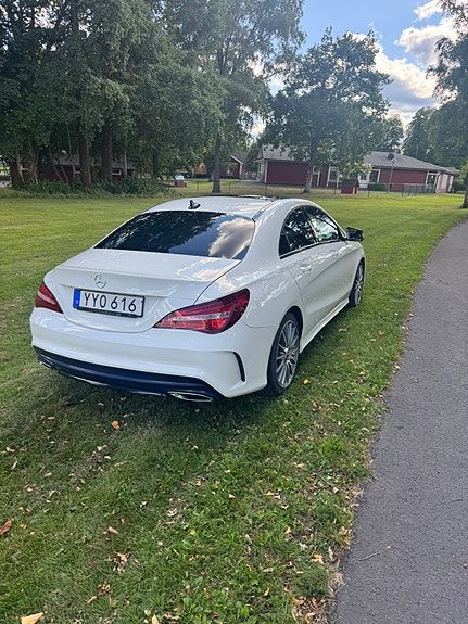 Mercedes-Benz CLA220 d 3 of 8