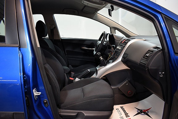 Toyota Auris 18 of 21