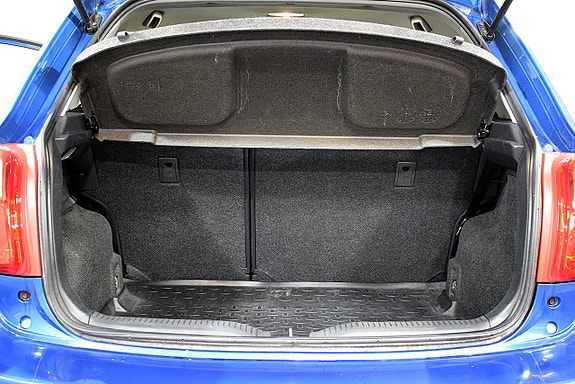 Toyota Auris 21 of 21