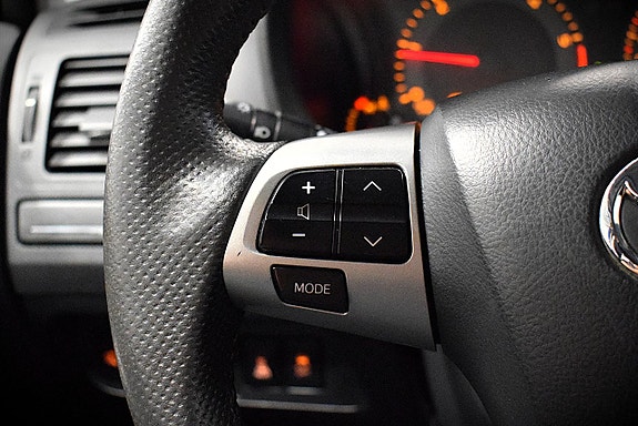 Toyota Auris 11 of 21