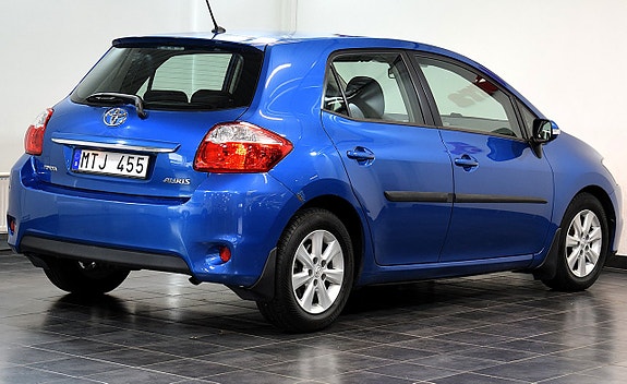 Toyota Auris 6 of 21