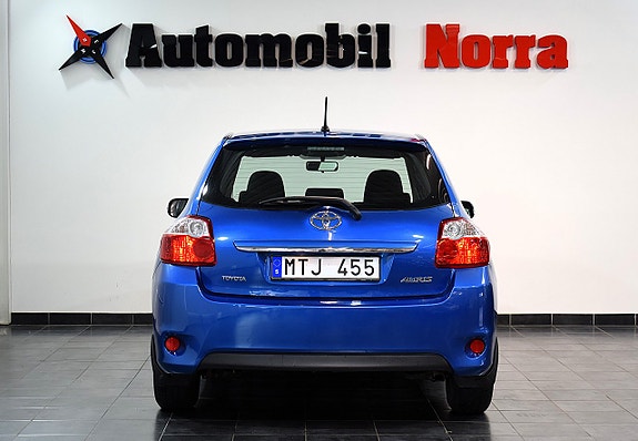 Toyota Auris 5 of 21