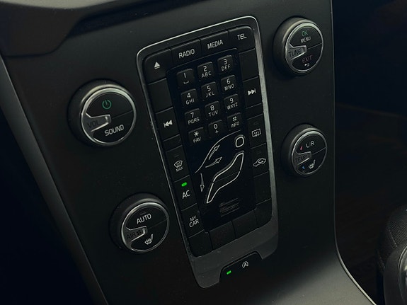 Volvo V40 9 of 17