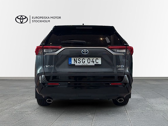 Toyota RAV4 5 of 11