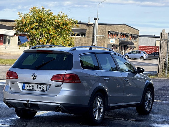 Volkswagen Passat Alltrack 8 of 11