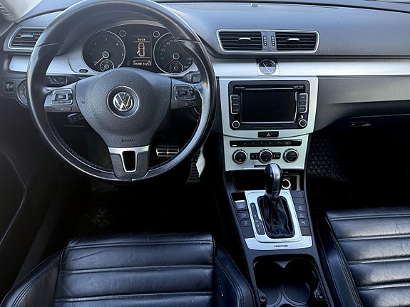Volkswagen Passat Alltrack 10 of 11