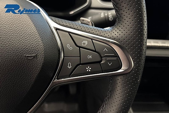 Renault Captur 14 of 19