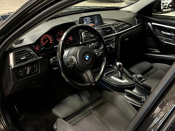 BMW 320d 16 of 26
