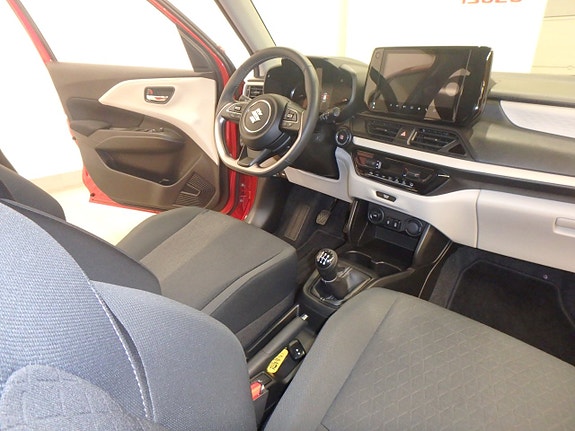 Suzuki Swift 17 of 20
