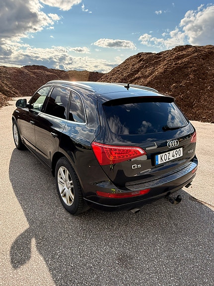 Audi Q5 2 of 12