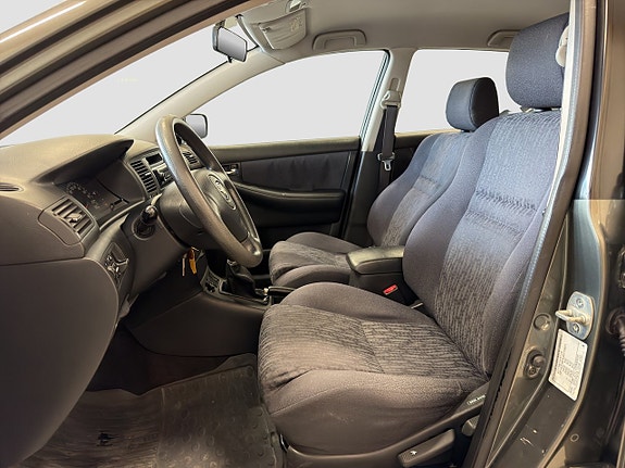 Toyota Corolla 9 of 21