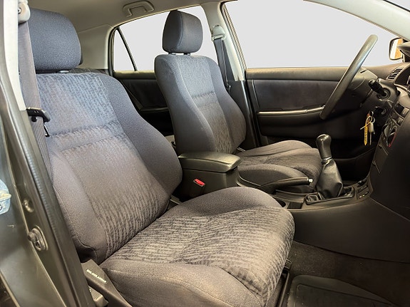 Toyota Corolla 16 of 21