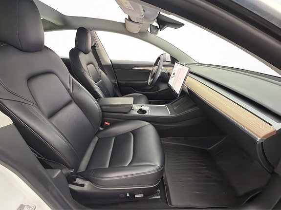 Tesla Model 3 25 of 30