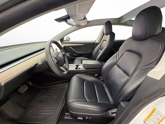 Tesla Model 3 11 of 30