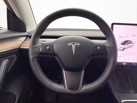 Tesla Model 3 13 of 30