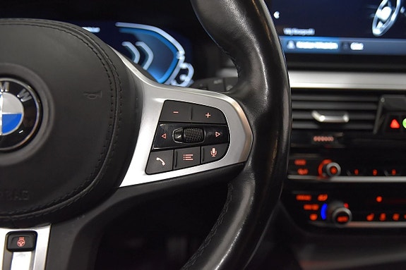 BMW 530e 11 of 18