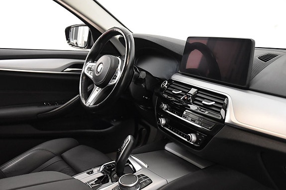 BMW 530e 8 of 18