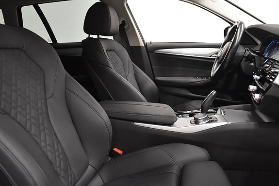 BMW 530e 12 of 18