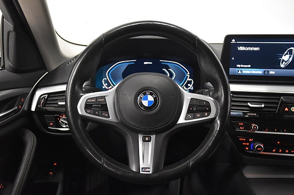 BMW 530e 2 of 18