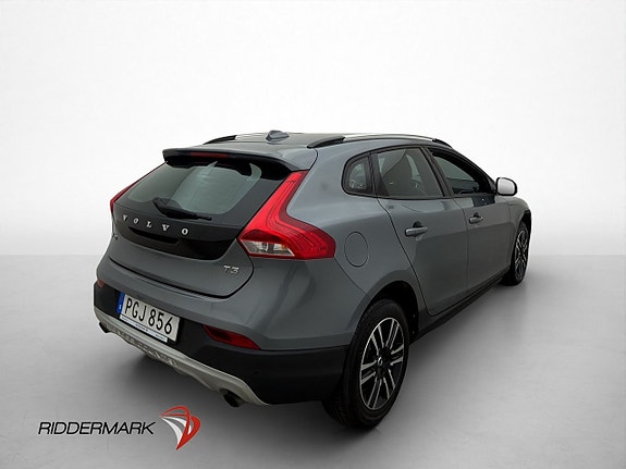 Volvo V40 Cross Country 9 of 27